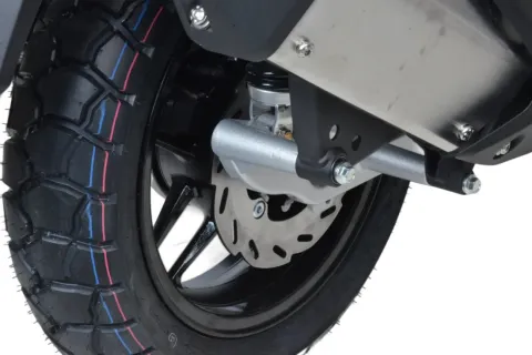 Скутер Motoland X-MAX 150 — особенности, фото 14