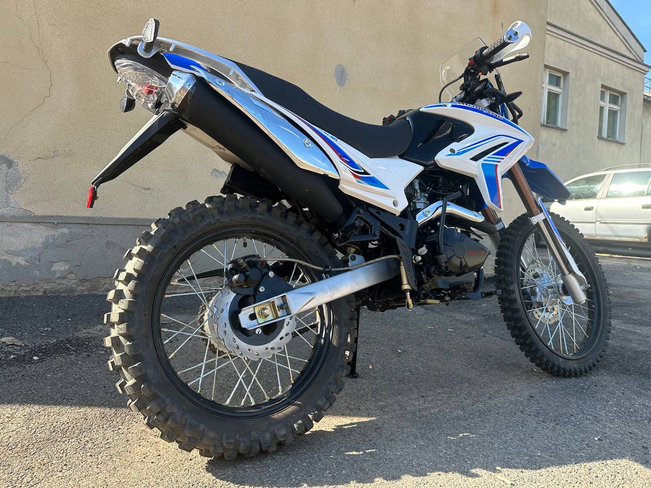 Motoland XR250 Enduro — фронт, свет и геометрия вилки