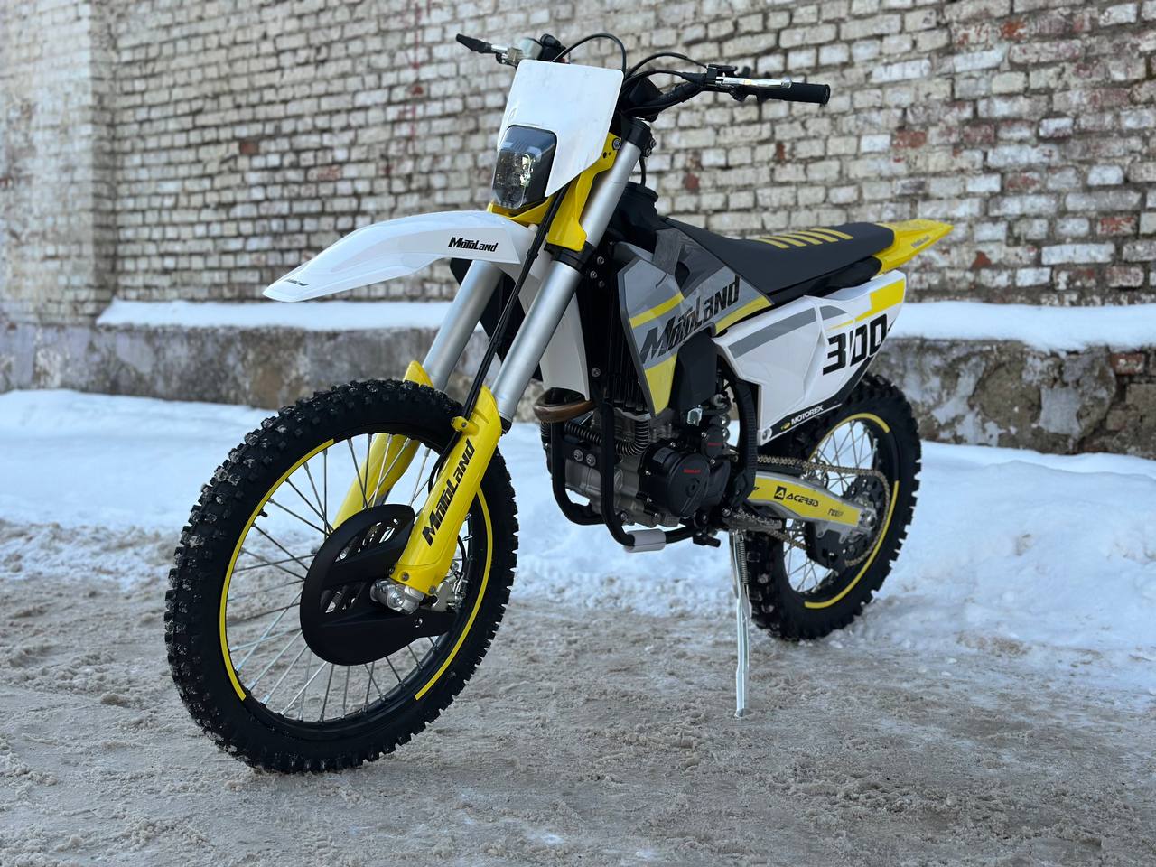 Обзор мотоцикла XT300 ST PRO (YB300) 2025